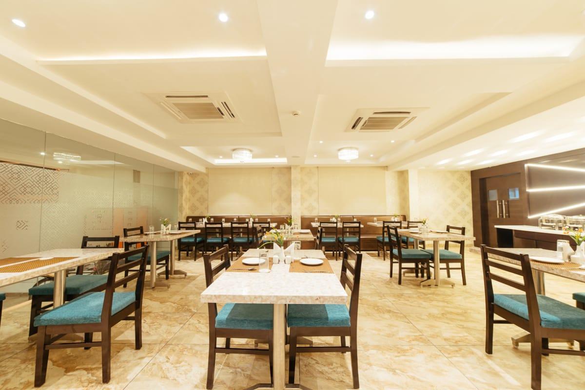 Radical Palace Hotel And Restaurant Lucknow Dış mekan fotoğraf